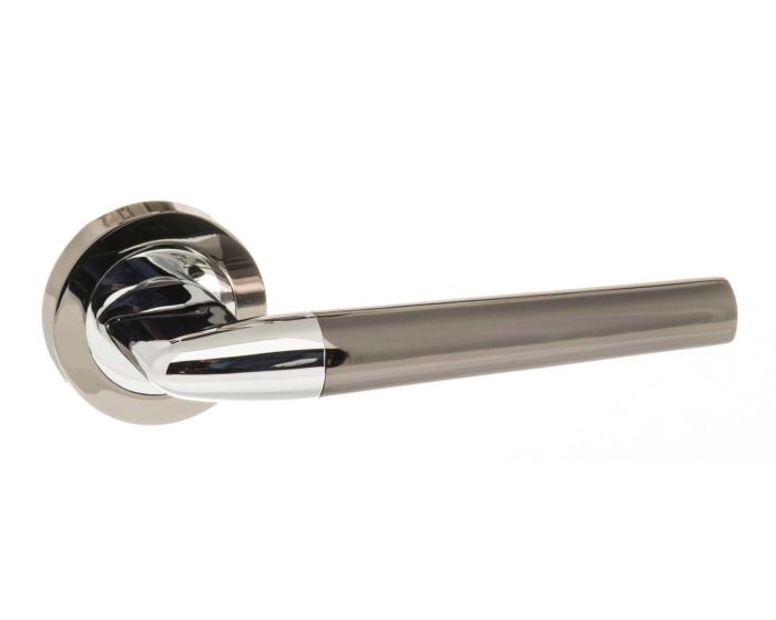 Tennessee Door Lever in Black Nickel and Polished Chrome